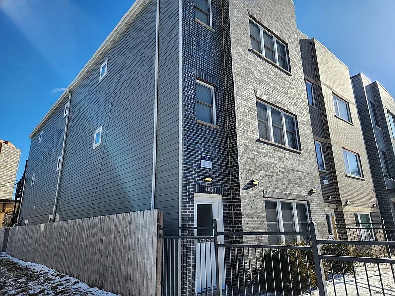 4051 S Prairie Ave — Photo 11