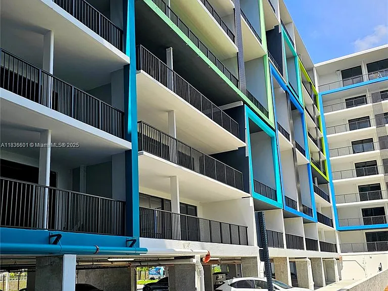 4400 Sunrise Blvd #T1 — Photo 70