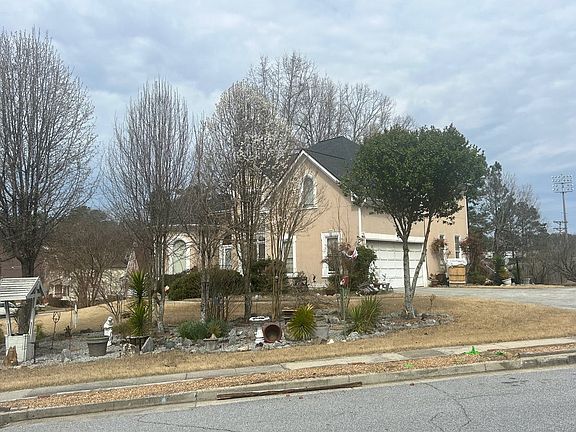 2nd image of 2725 Runnelwood Ln