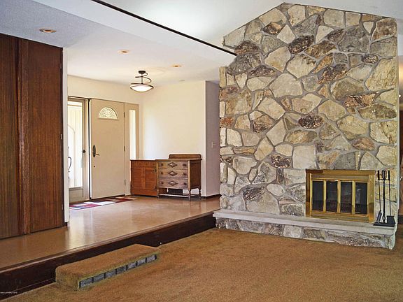5th image of 1525 Walnut Heights Dr