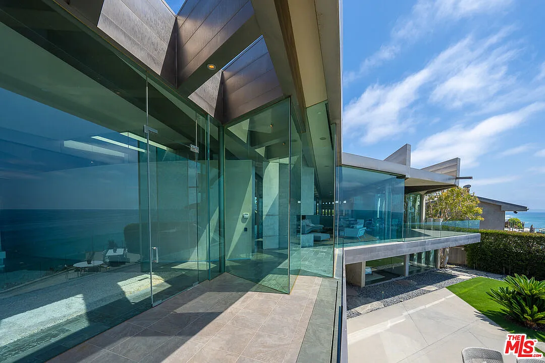 19.99M Wallace E. CunninghamDesigned "Crescent House" For Sale in