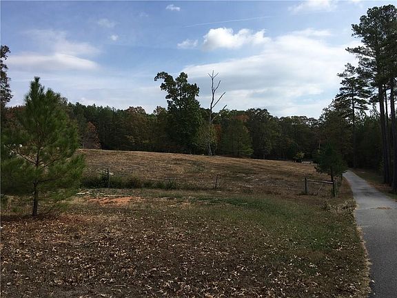 2nd image of 831 Crowe Springs Spur