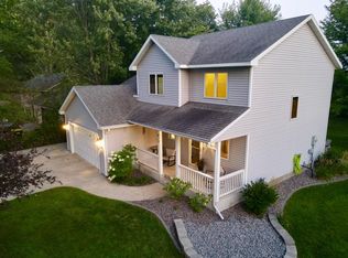 413 Medayto Dr, Spicer, MN 56288