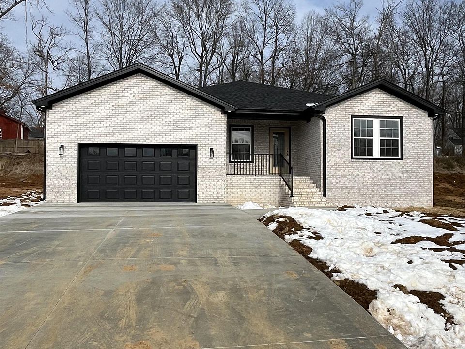 1st image of 205 Clover Cres