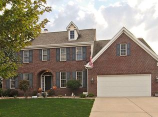 858 Stockbridge Dr, Westfield, IN 46074