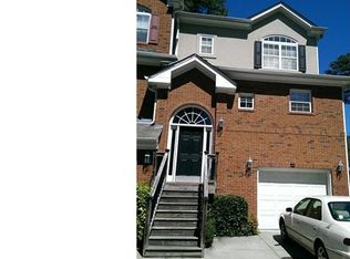 1614 Chateau Clb, Dunwoody, GA 30338