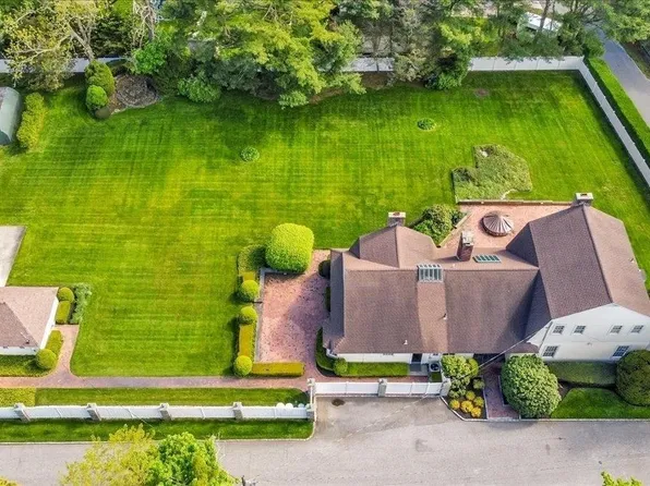 41 Ocean Avenue, Bayport, NY 11705
