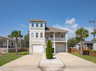 117 NE 69th St, Oak Island, NC 28465