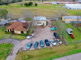 3030 W Highway 6, Alvin, TX 77511
