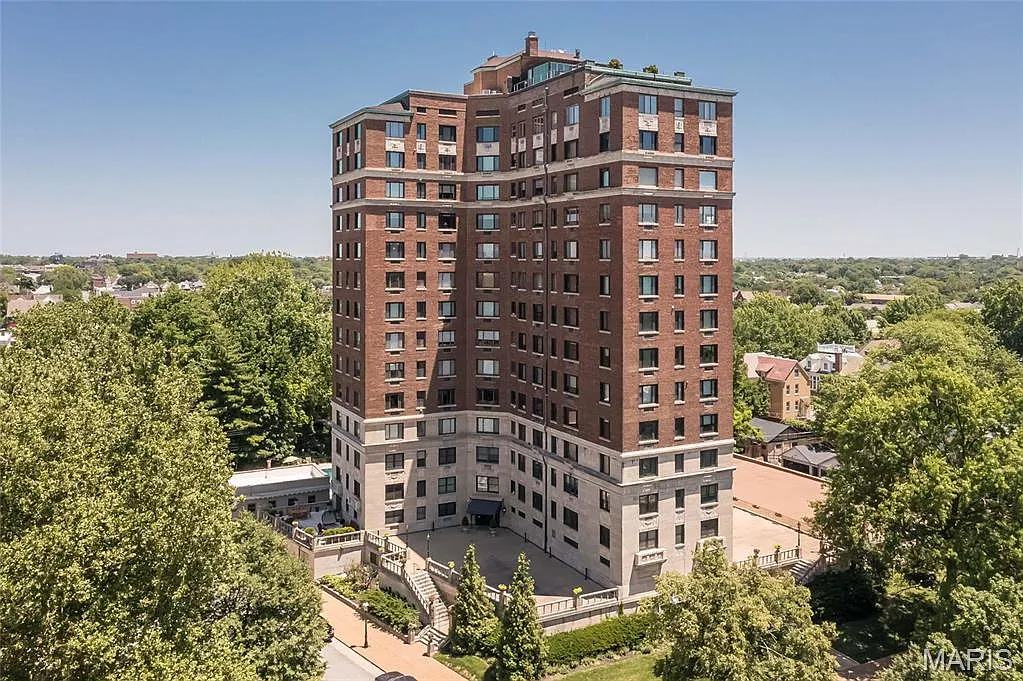 410 N Newstead Ave APT 6W photo 1