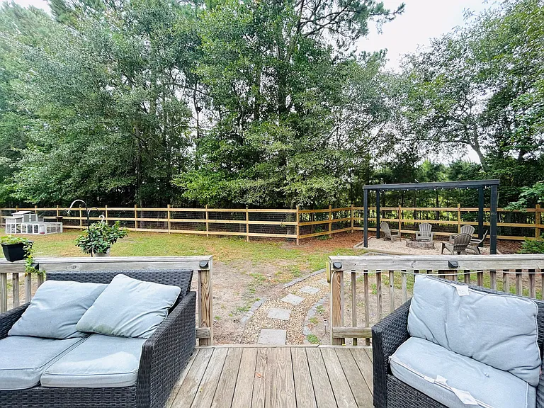 106 Camellia Creek Dr — Photo 31