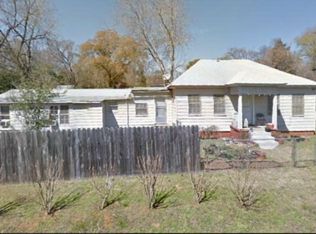 901 W Coronaca St, Palestine, TX 75803