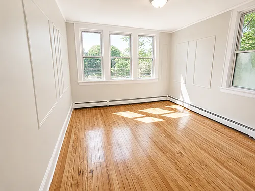 110 Eastern Pkwy Photo 1