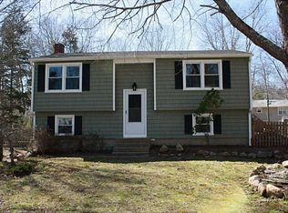 103 Pinecrest Dr, Exeter, RI 02822
