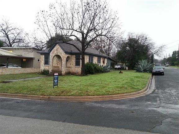 4th image of 715 W Johanna St