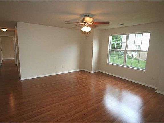 3rd image of 418 Fairway Lookout