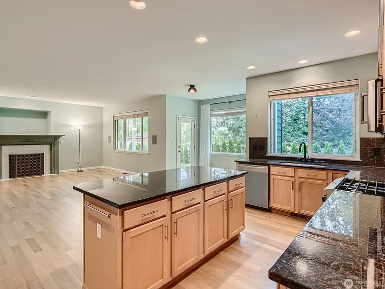 16025 NE Woodinville Duvall Rd — Photo 11