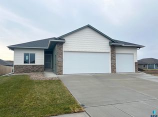 5509 E 64th St, Sioux Falls, SD 57108
