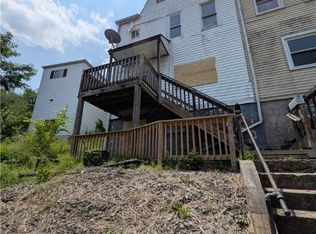 709-711 Fruit St, Mc Kees Rocks, PA