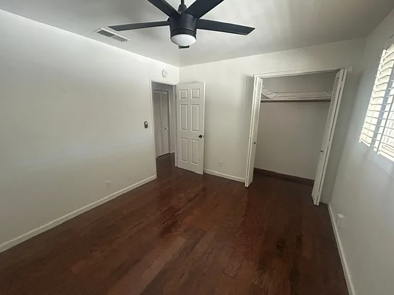 1331 W Mary Ct — Photo 12