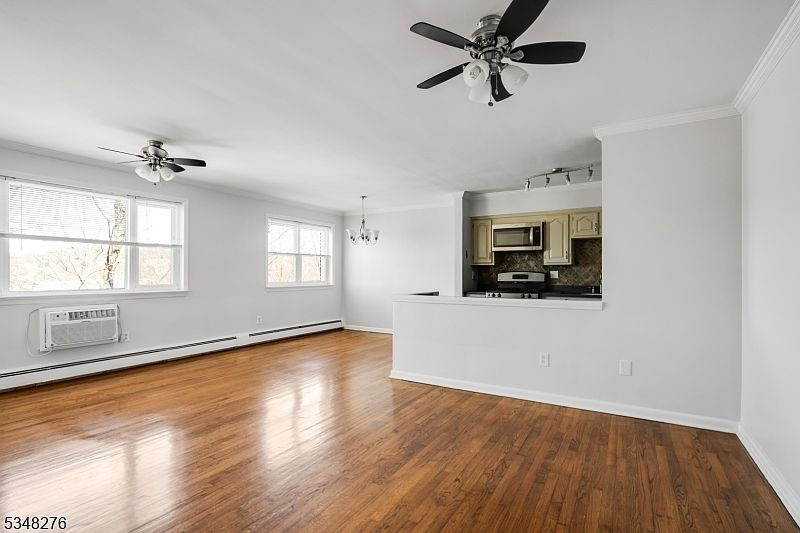1st image of 300 Claremont Ave #5