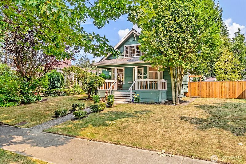 2nd image of 2309 McDougall Avenue