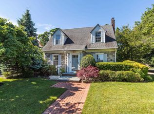 168 Allen Ave, Oceanside, NY 11572