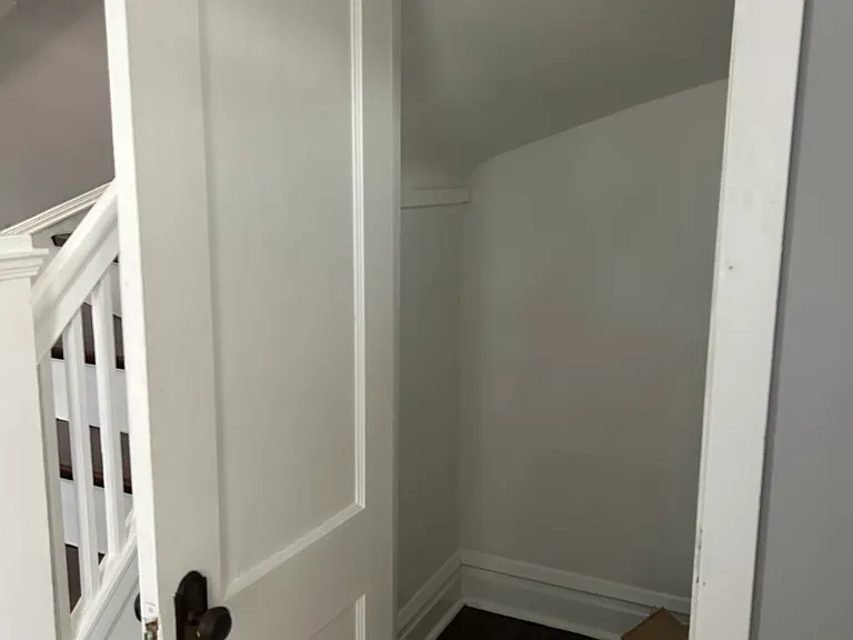 3145 W 42nd St #1F — Photo 2