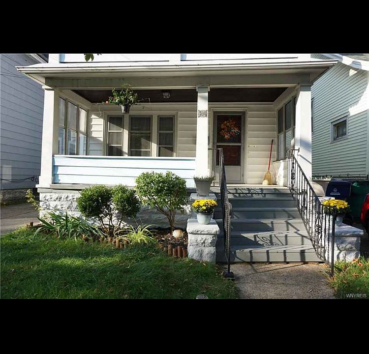 1st image of 24 Bloomfield Ave