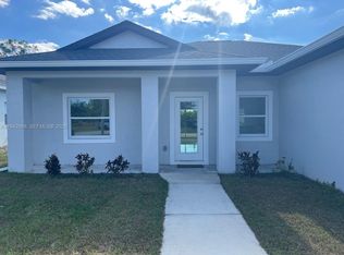 475 Sunset Rd N, Rotonda West, FL 33947