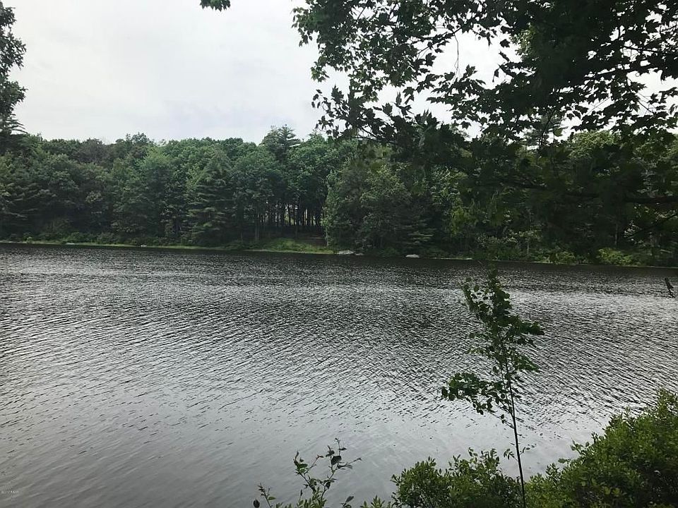 1st image of 30 Lakefront Dr