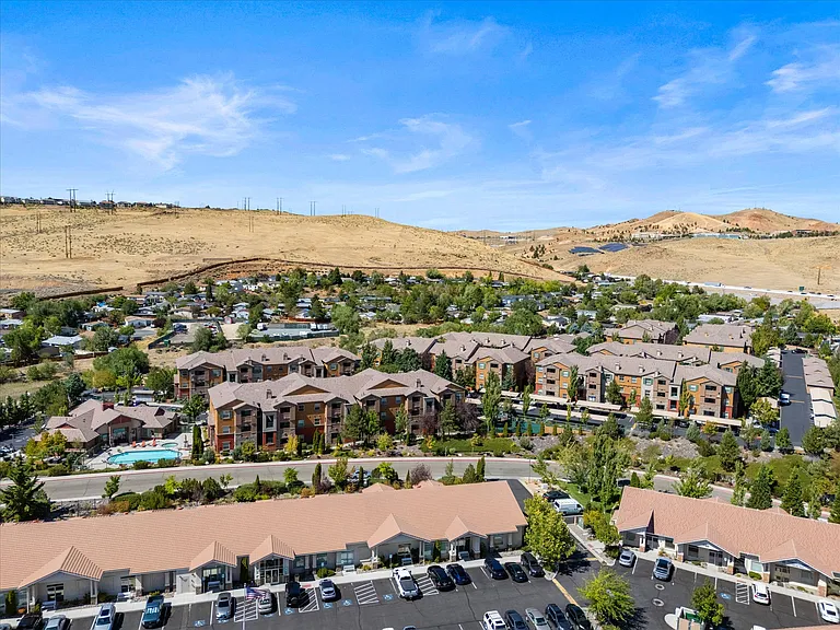 The View Apartments — Photo 20