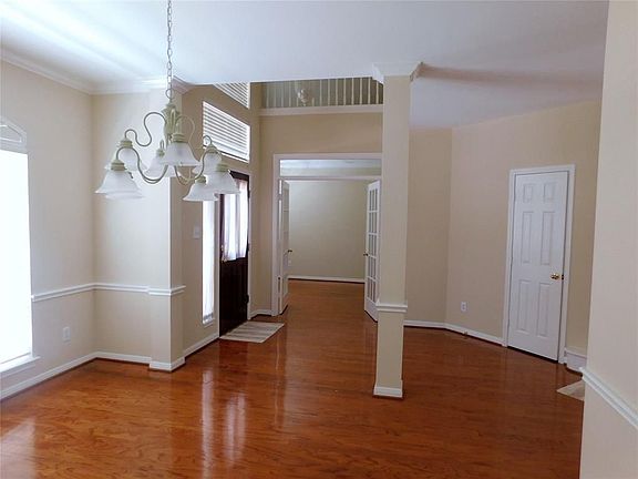 4th image of 1739 Lake Winds Dr