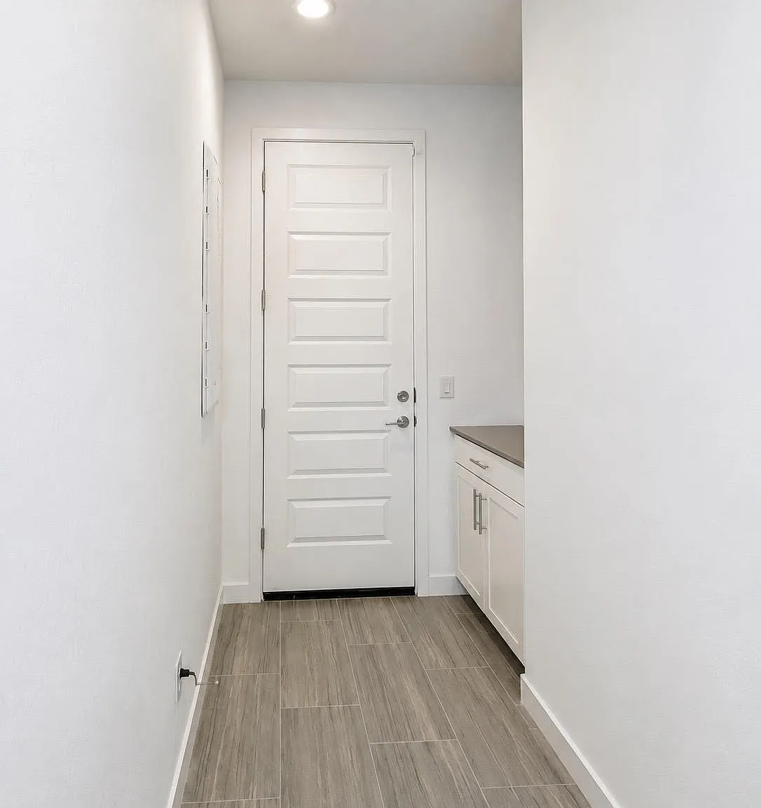 3 bed, 2.0 bath, 1310 sqft, $2,200 — Photo 3