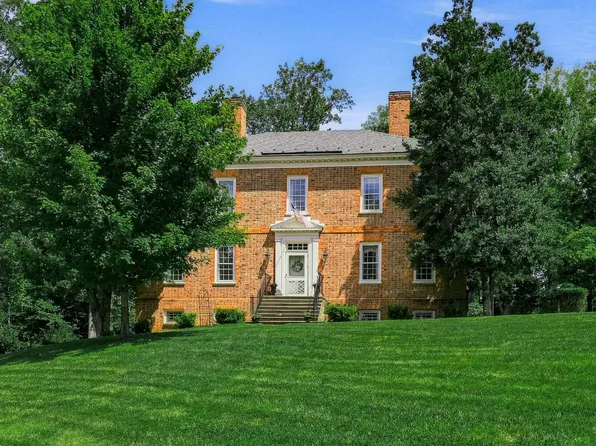 4704 John Scott Dr, Lynchburg, VA 24503