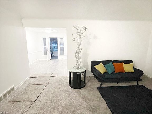 5th image of 24630 Longman Ln