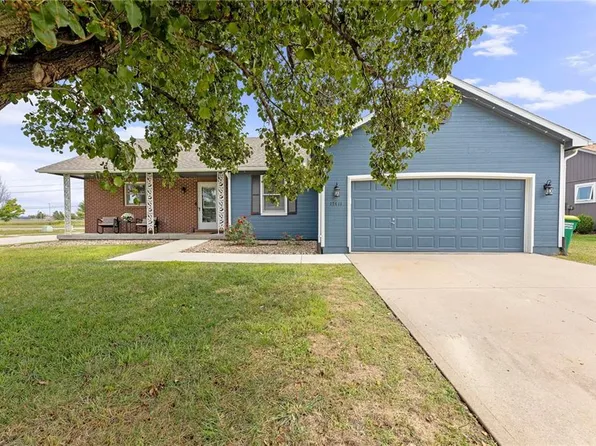 17411 S Ingrid St, Gardner, KS 66030