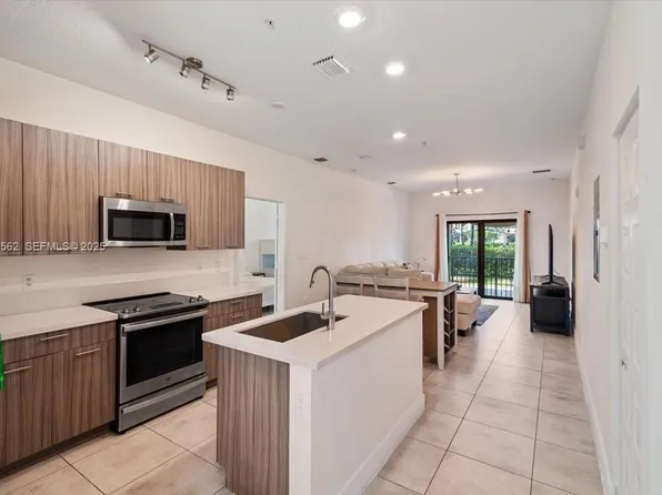 4636 NW 84th Ave #13, Doral, FL 33166