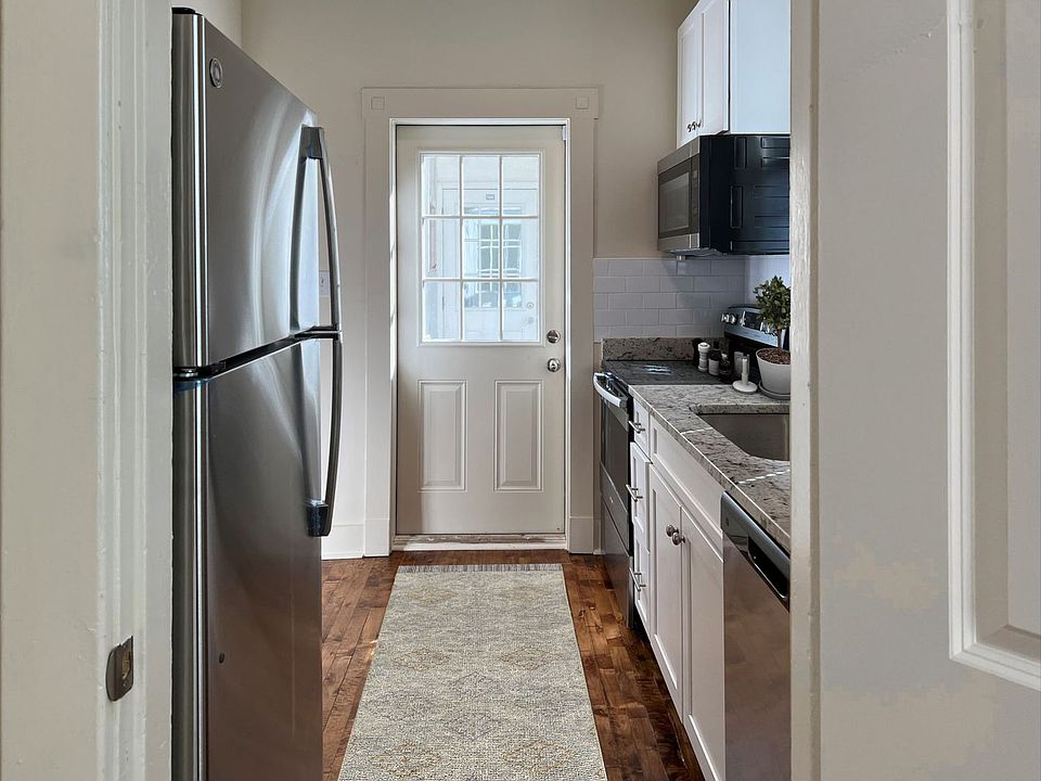 2nd image of 2342 Parkway Pl #512-102