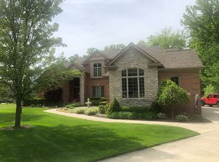 850 Birkdale Dr, Saint Clair, MI