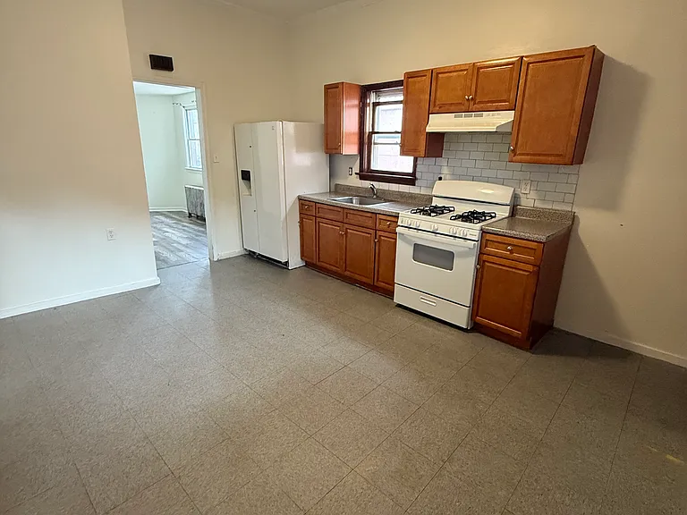 138-140 E Jersey St #1 — Photo 6
