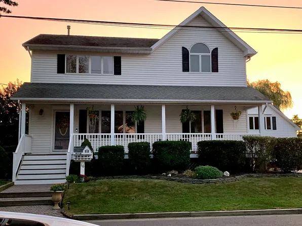 16 Columbus Dr, Monmouth Beach, NJ 07750