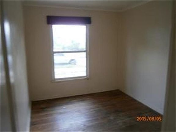 5th image of 915 35th St