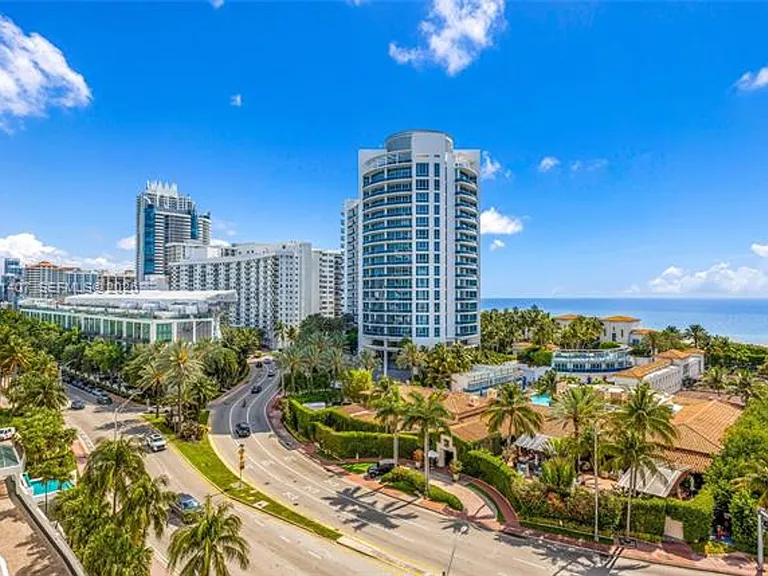 5880 Collins Ave #1007 — Photo 1