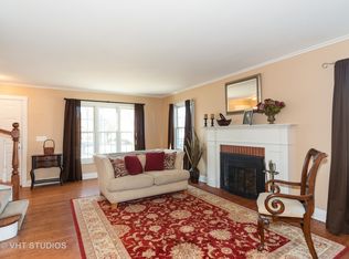 413 S Fairview Ave, Elmhurst, IL 60126