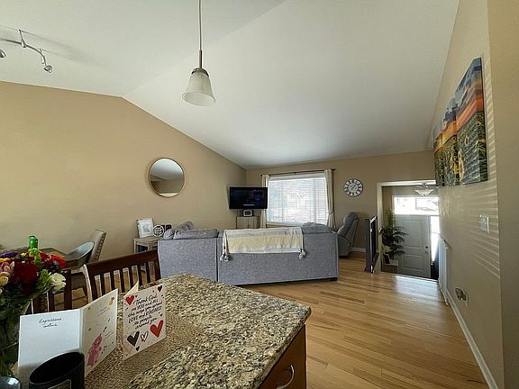 5th image of 6150 Branch Ave NW