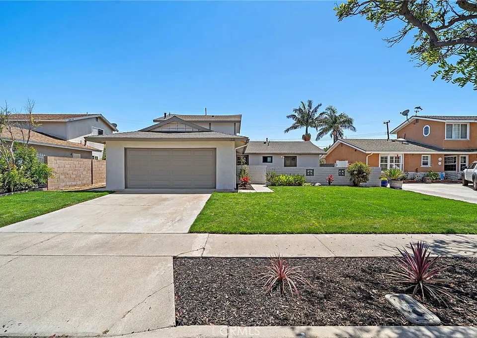 9404 El Blanco Ave
