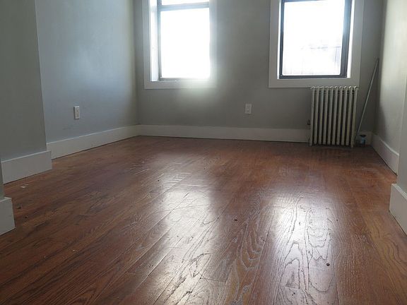 4th image of 219 Manhattan Ave #4LO