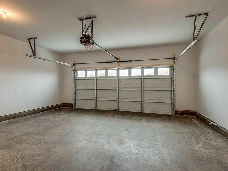 7416 Marisa Way — Photo 24