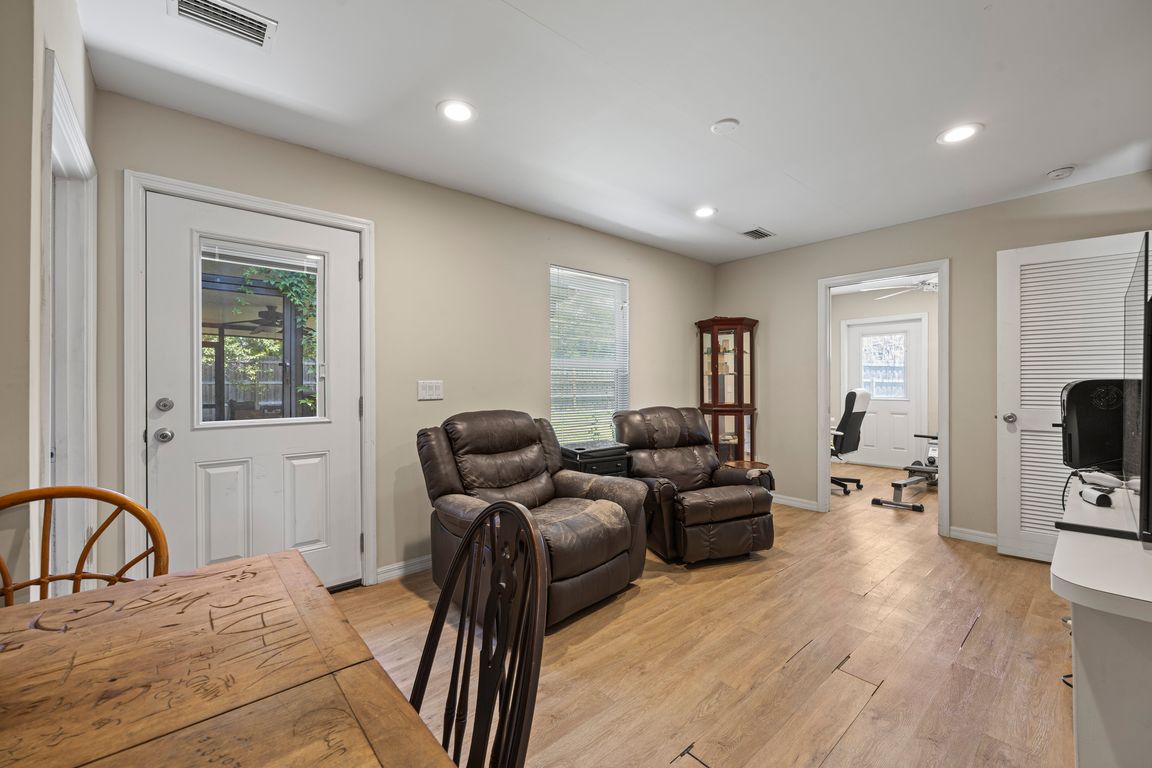 next background image